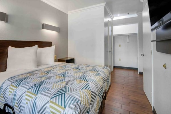 Foto van 1 tweepersoonsbed (queensize) | Rookvrij - Vakantiehuis in Ontario - BedRoom