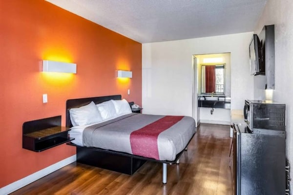 Foto van 1 kingsize bed | Roken toegestaan, koelkast aanwezig - BedRoom