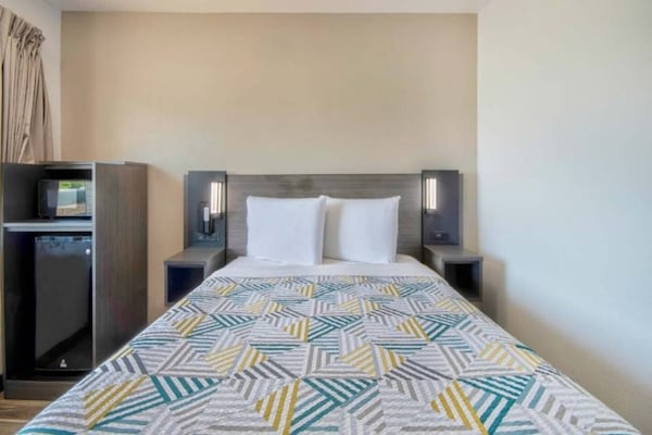 Foto van 1 tweepersoonsbed (queensize) | Rookvrij - Vakantiehuis in Russellville - Facilities
