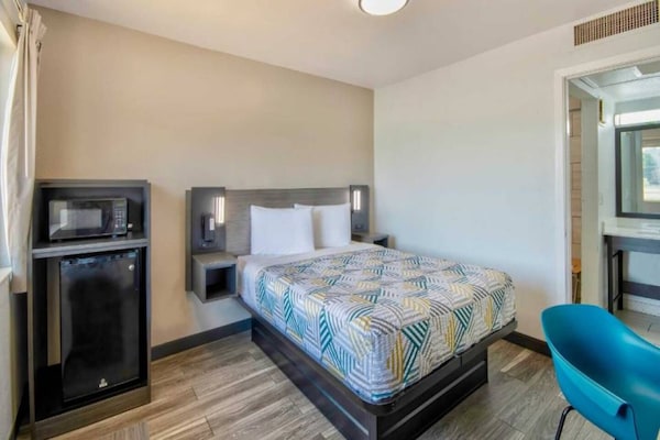 Foto van 1 tweepersoonsbed (queensize) | Roken mogelijk - Vakantiehuis in Russellville - BedRoom