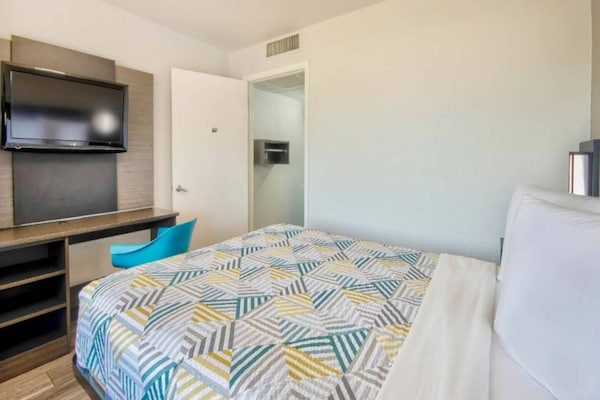 Foto van 1 tweepersoonsbed (queensize) | Roken mogelijk - Vakantiehuis in Russellville - Facilities