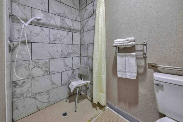 Foto van 1 kingsize bed | Roken toegestaan, Keuken - Vakantiehuis in Little Rock AR - Facilities