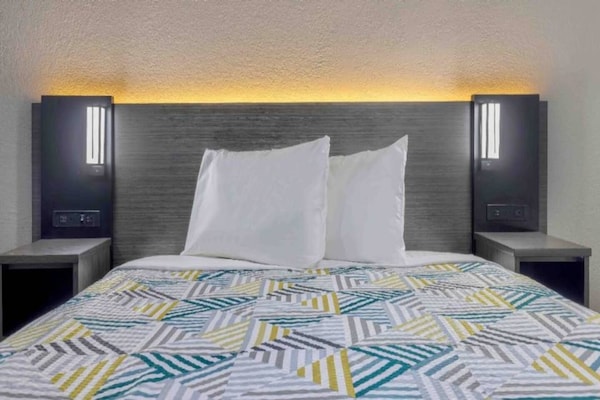Foto van 1 kingsize bed | Roken toegestaan, Keuken - Vakantiehuis in Little Rock AR - BedRoom
