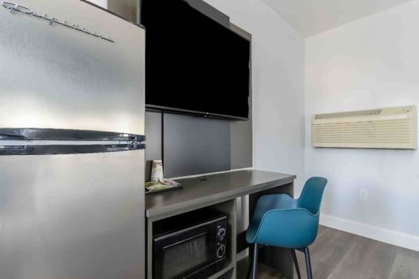 Foto van 1 kingsize bed | Nsmk, keuken - Vakantiehuis in Madera CA - Facilities
