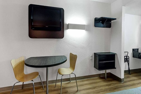 Foto van 1 kingsize bed | Rookvrij, magnetron - Vakantiehuis in Fresno - Facilities