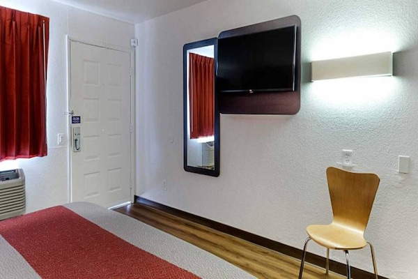 Foto van 1 kingsize bed | Rookvrij, magnetron - Vakantiehuis in Fresno - BedRoom