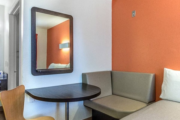 Foto van 1 kingsize bed | Roken toegestaan, koelkast aanwezig - BedRoom