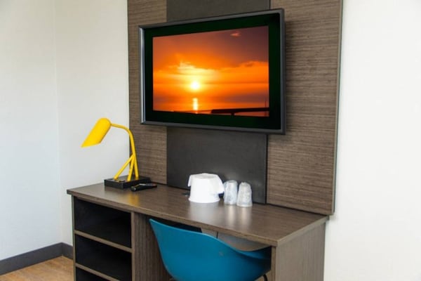 Foto van 1 tweepersoonsbed (Queensize) | Premium, Micfridge - Facilities