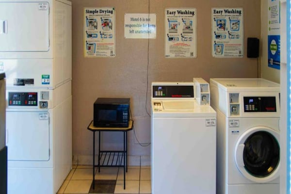 Foto van 1 tweepersoonsbed (queensize) | Rolstoeltoegankelijk bad - Facilities