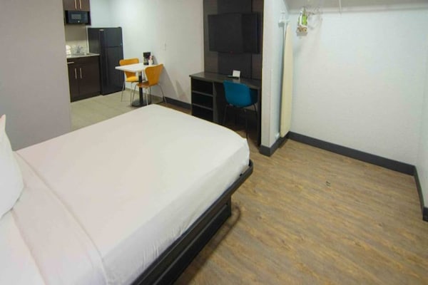 Foto van 1 tweepersoonsbed (queensize) | Rookvrij - Vakantiehuis in Coral Springs - BedRoom