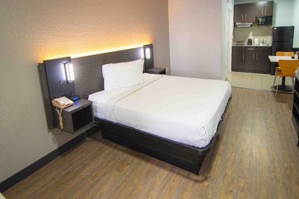 Foto van 1 tweepersoonsbed (queensize) | Rookvrij - Vakantiehuis in Coral Springs - BedRoom