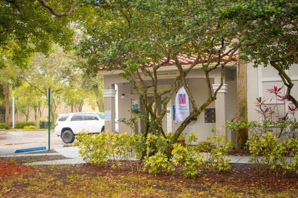 Foto van 1 tweepersoonsbed (queensize) | Rookvrij - Vakantiehuis in Coral Springs - Facilities