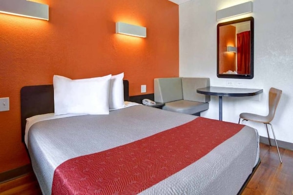 Foto van 1 tweepersoonsbed (queensize) | Roken toegestaan - Vakantiehuis in Dania Beach - BedRoom
