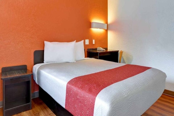 Foto van 1 tweepersoonsbed (queensize) | Roken toegestaan - Vakantiehuis in Dania Beach - BedRoom