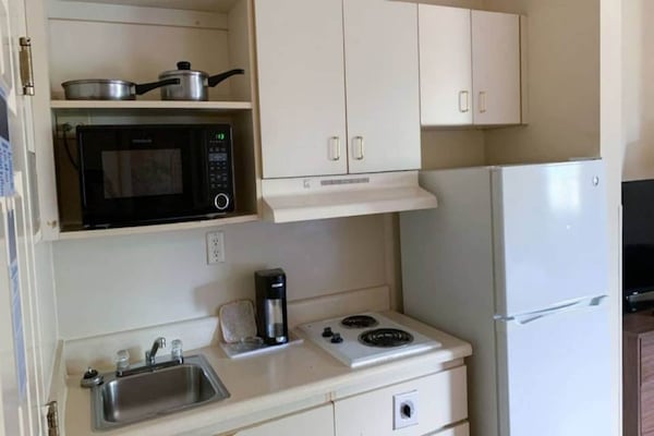 Foto van 1 kingsize bed | Nsmk, Micfridge - Vakantiehuis in Myrtle Beach SC - BedRoom