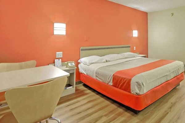 Foto van 1 kingsize bed | Rookvrij - Vakantiehuis in Maple Shade - BedRoom