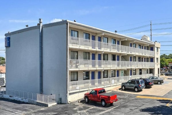 Foto van 1 kingsize bed | Rookvrij - Vakantiehuis in Maple Shade - ExteriorSummer