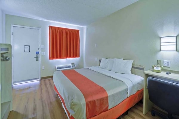 Foto van 1 kingsize bed | Roken toegestaan - Vakantiehuis in Maple Shade - BedRoom