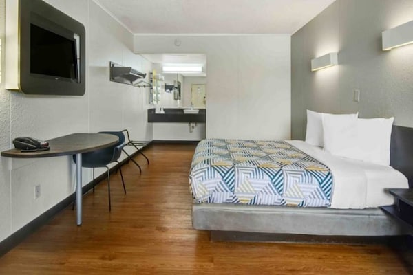 Foto van 1 tweepersoonsbed (queensize) | Roken mogelijk - Vakantiehuis in LIMA - BedRoom