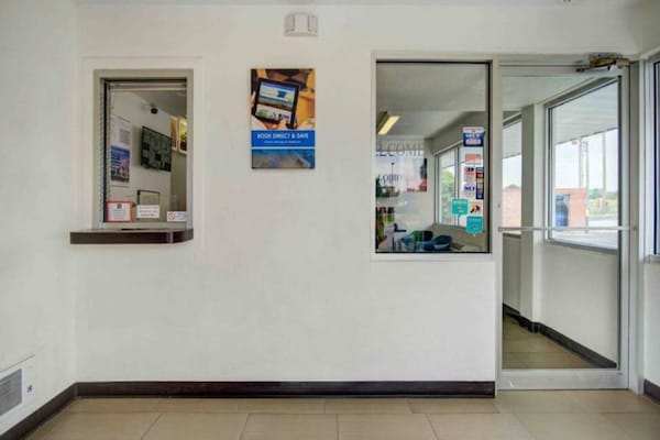 Foto van 1 tweepersoonsbed (queensize) | Roken mogelijk - Vakantiehuis in LIMA - FloorPlan