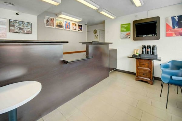 Foto van 1 tweepersoonsbed (queensize) | Roken mogelijk - Vakantiehuis in LIMA - FloorPlan