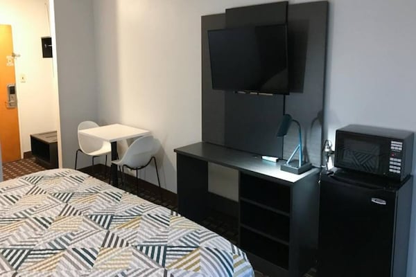 Foto van 1 kingsize bed | Rookvrij, bubbelbad, koelkast - Vakantiehuis in Tupelo - BedRoom