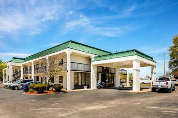 Foto van 1 kingsize bed Roken toegestaan,koelkast aanwezig - Vakantiehuis in COVINGTON - ExteriorSummer