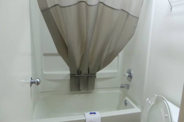 Foto van 1 kingsize bed Roken toegestaan,koelkast aanwezig - Vakantiehuis in COVINGTON - Facilities