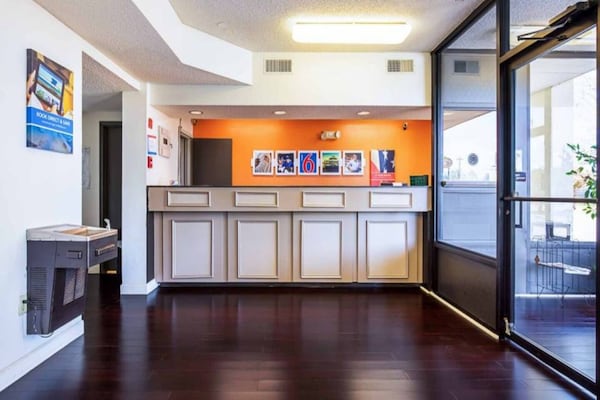 Foto van 1 kingsize bed Roken toegestaan,koelkast aanwezig - Vakantiehuis in COVINGTON - ExteriorSummer