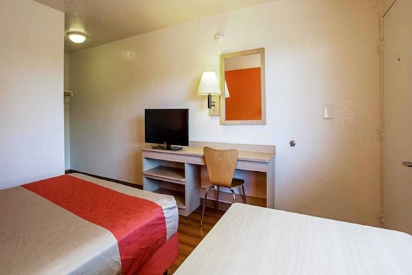 Foto van 1 tweepersoonsbed | Toegankelijk voor mindervaliden/bad - BedRoom