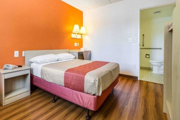 Foto van 1 tweepersoonsbed (Queensize) | Luchthaven Phoenix - BedRoom