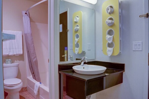 Foto van 1 tweepersoonsbed (queensize) | Roken toegestaan - Vakantiehuis in The Dalles - Facilities