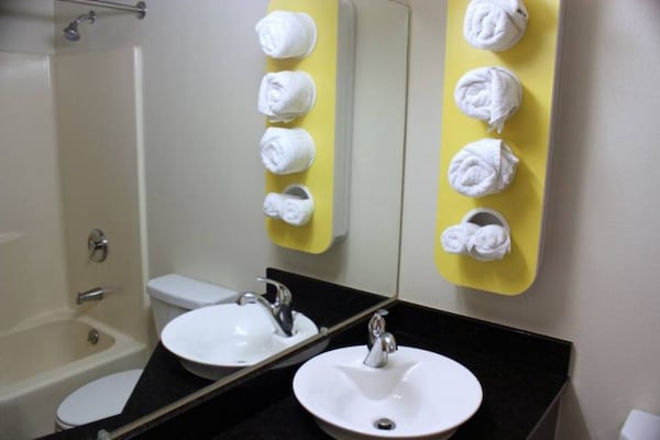 Foto van 1 tweepersoonsbed (queensize) | Roken toegestaan - Vakantiehuis in The Dalles - Facilities
