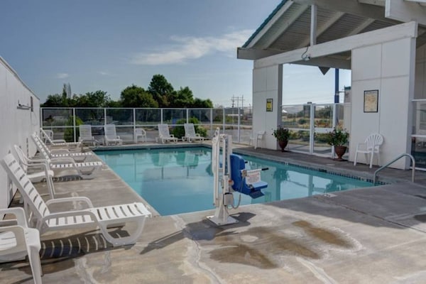 Foto van 1 tweepersoonsbed (queensize) | Roken toegestaan - Vakantiehuis in The Dalles - Facilities