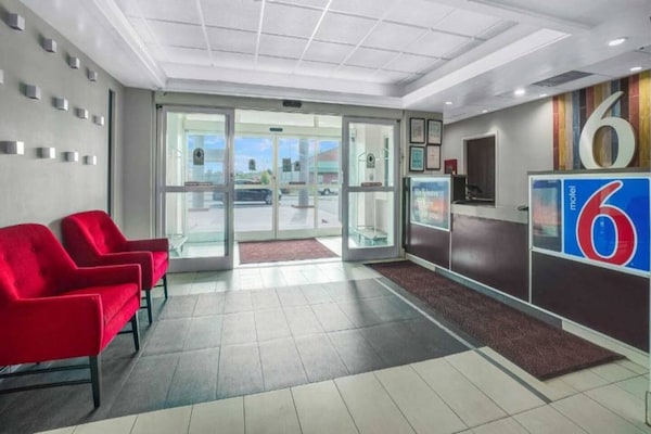Foto van 1 tweepersoonsbed (queensize) | Toegankelijk, koelkast, NSMK - FloorPlan