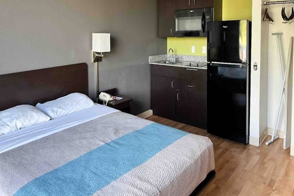 Foto van 1 kingsize bed | Rookvrij, Keuken - Vakantiehuis in Clarion - BedRoom