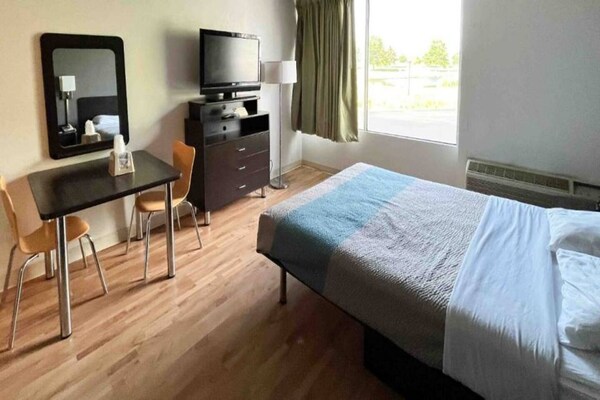 Foto van 1 tweepersoonsbed (queensize) | Roken toegestaan, Keuken - BedRoom