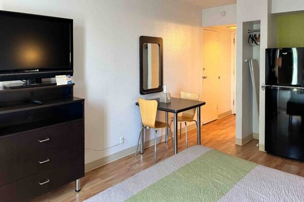 Foto van 1 tweepersoonsbed (queensize) | Roken toegestaan, Keuken - BedRoom