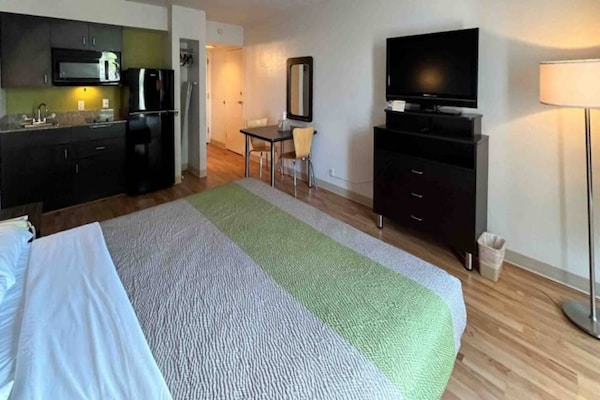 Foto van 1 tweepersoonsbed (queensize) | Roken toegestaan, Keuken - BedRoom