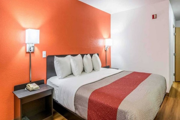Foto van 1 kingsize bed | Suite, NSMK, bubbelbad - Vakantiehuis in HARRISVILLE - BedRoom