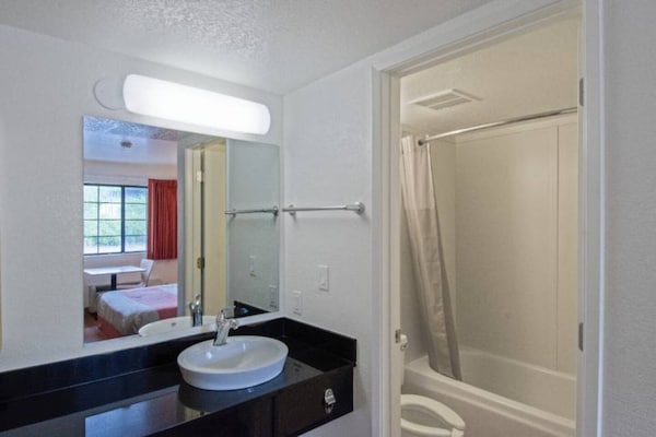 Foto van 1 tweepersoonsbed (Queensize) | Redding, Californië - BedRoom