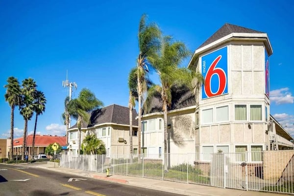 Foto van 1 tweepersoonsbed (queensize) | Rookvrij - Vakantiehuis in Riverside - ExteriorSummer