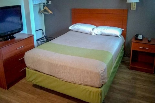 Foto van 1 tweepersoonsbed (Queensize) | NSMK | Keuken - Vakantiehuis in Fayetteville - BedRoom