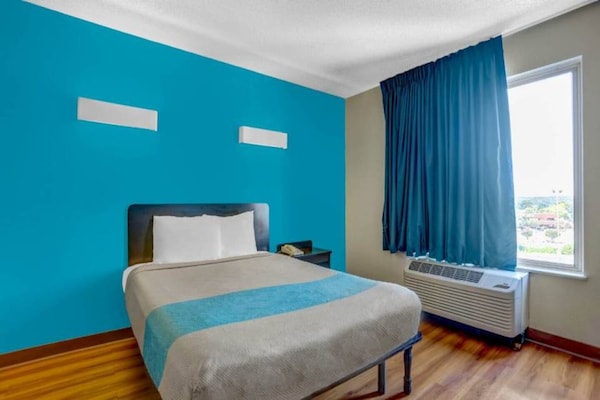 Foto van 1 tweepersoonsbed (queensize) | Rookvrij - Vakantiehuis in Raleigh NC - BedRoom