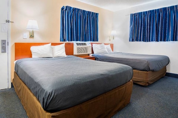 Foto van 1 tweepersoonsbed (queensize) | Roken toegestaan, koelkast (McFridge) - Facilities
