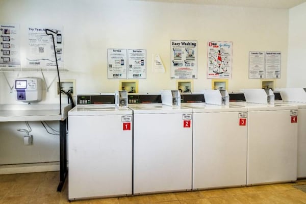 Foto van 1 tweepersoonsbed (queensize) | Niet-roken, koelkast (Micfridge) - Facilities