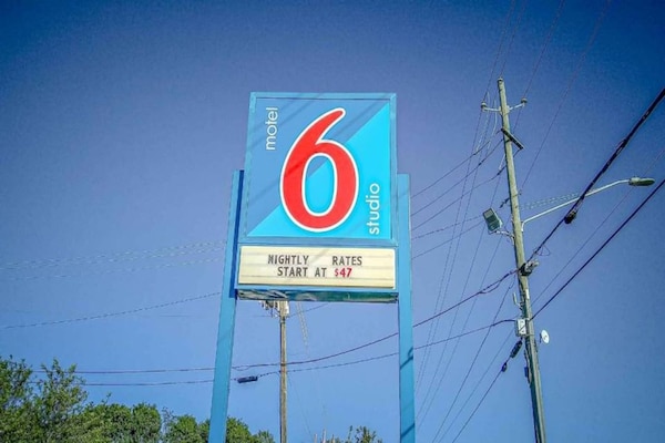 Foto van 1 tweepersoonsbed (queensize) | Rookvrij - Vakantiehuis in Fayetteville - ExteriorSummer