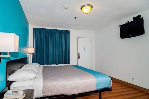 Foto van 1 tweepersoonsbed (queensize) | Roken toegestaan - Vakantiehuis in Elmsford - BedRoom