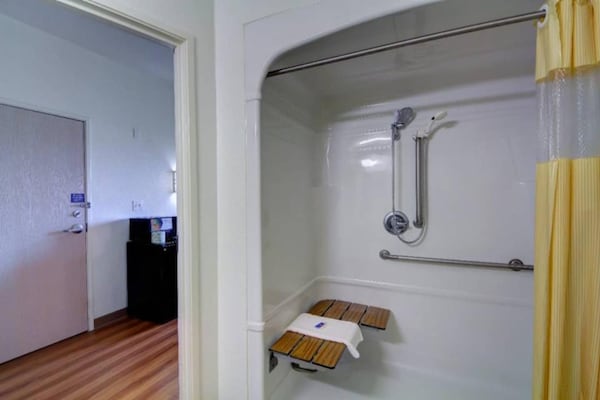 Foto van 1 kingsize bed | Rookvrij - Vakantiehuis in El Reno - BedRoom