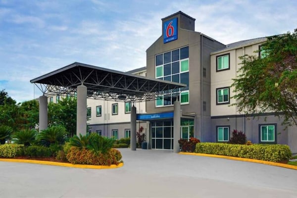 Foto van 1 tweepersoonsbed | Premium, Micfridge - Vakantiehuis in Orlando FL - ExteriorSummer